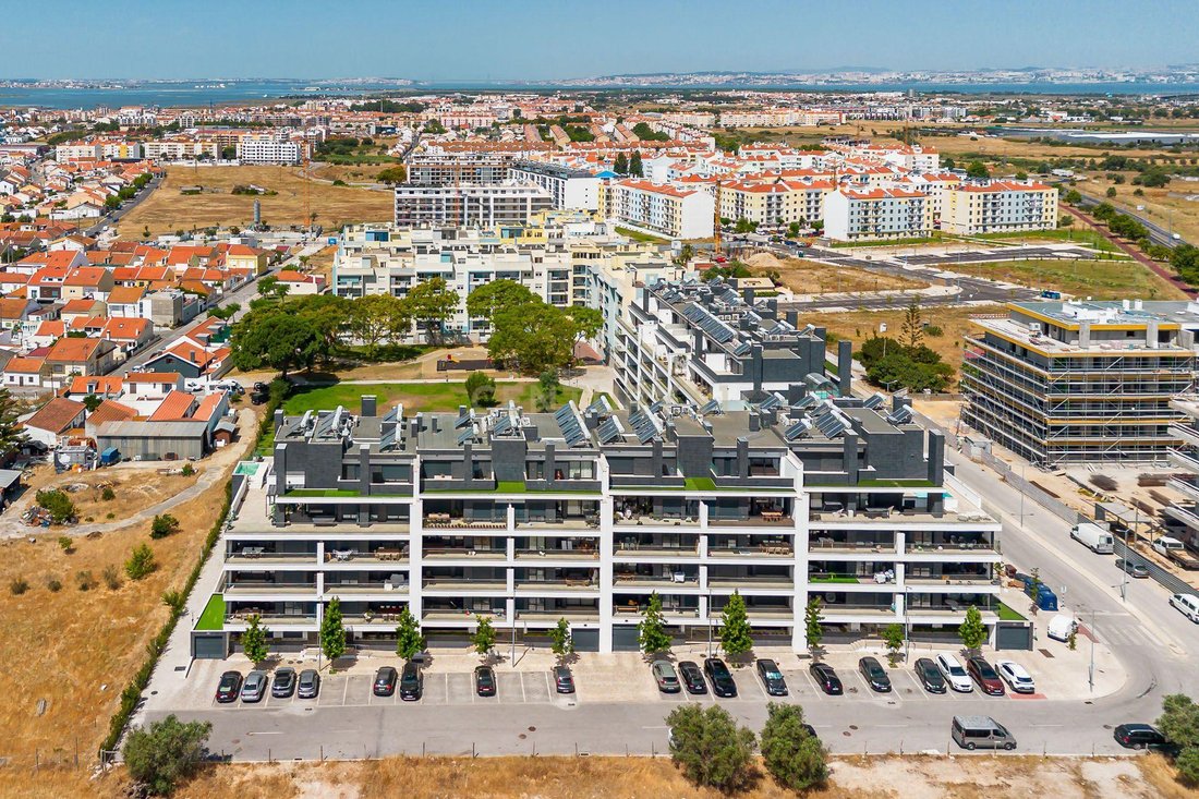Apartment in Montijo e Afonsoeiro, Setubal, Portugal 2 - 19132478