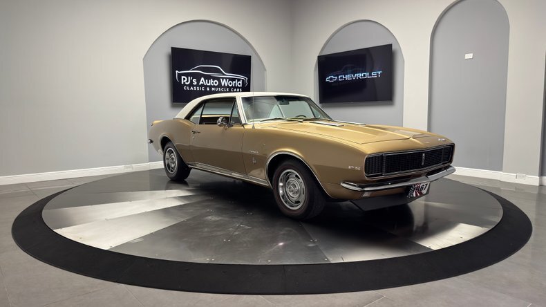 327 275 Horsepower Engine Factory A/C Fold Down Rear Seat! in Clearwater, United States 5 - 19133735