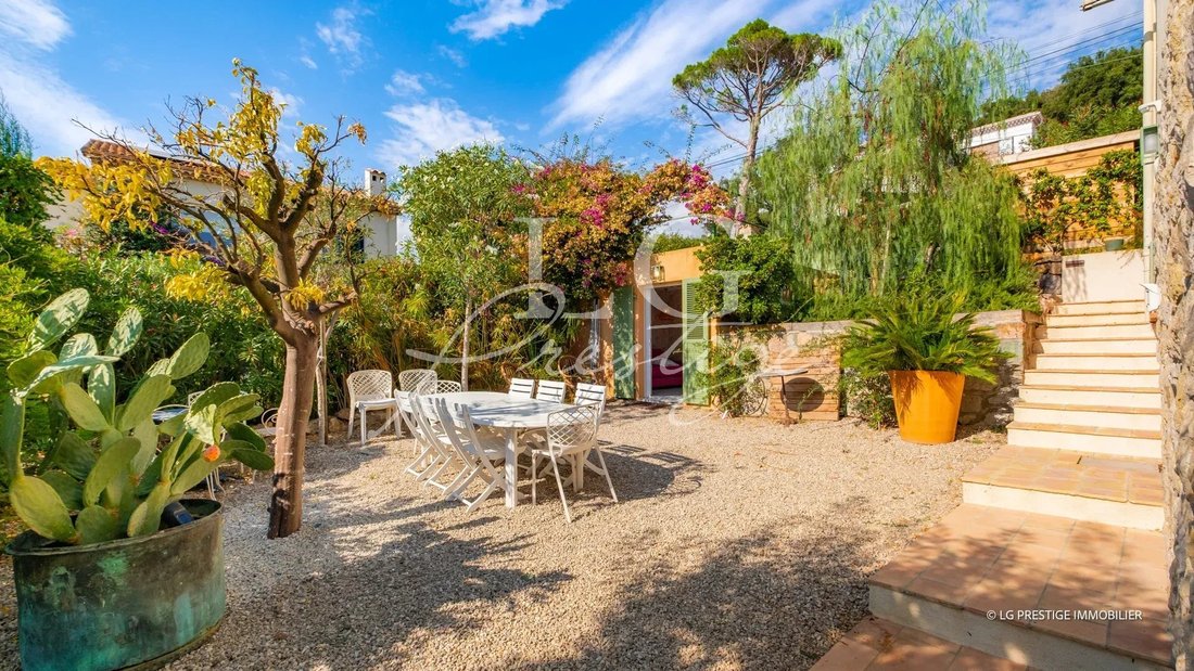 Villa en Mandelieu-la-Napoule, Provenza-Alpes-Costa Azul, Francia 4 - 19130876