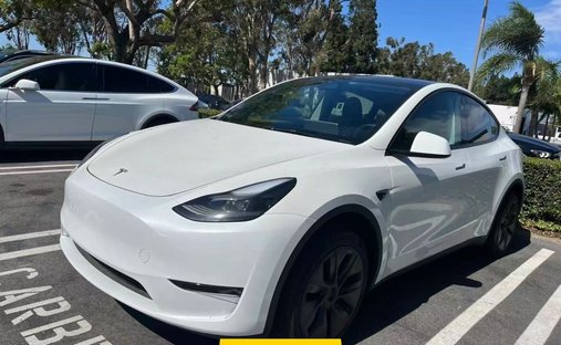 2024 Tesla Model Y Long Range Sport Utility 4D in Costa mesa, CA, United States 1