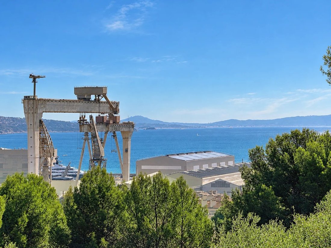 Maison à La Ciotat, Provence-Alpes-Côte d'Azur, France 2 - 19130971