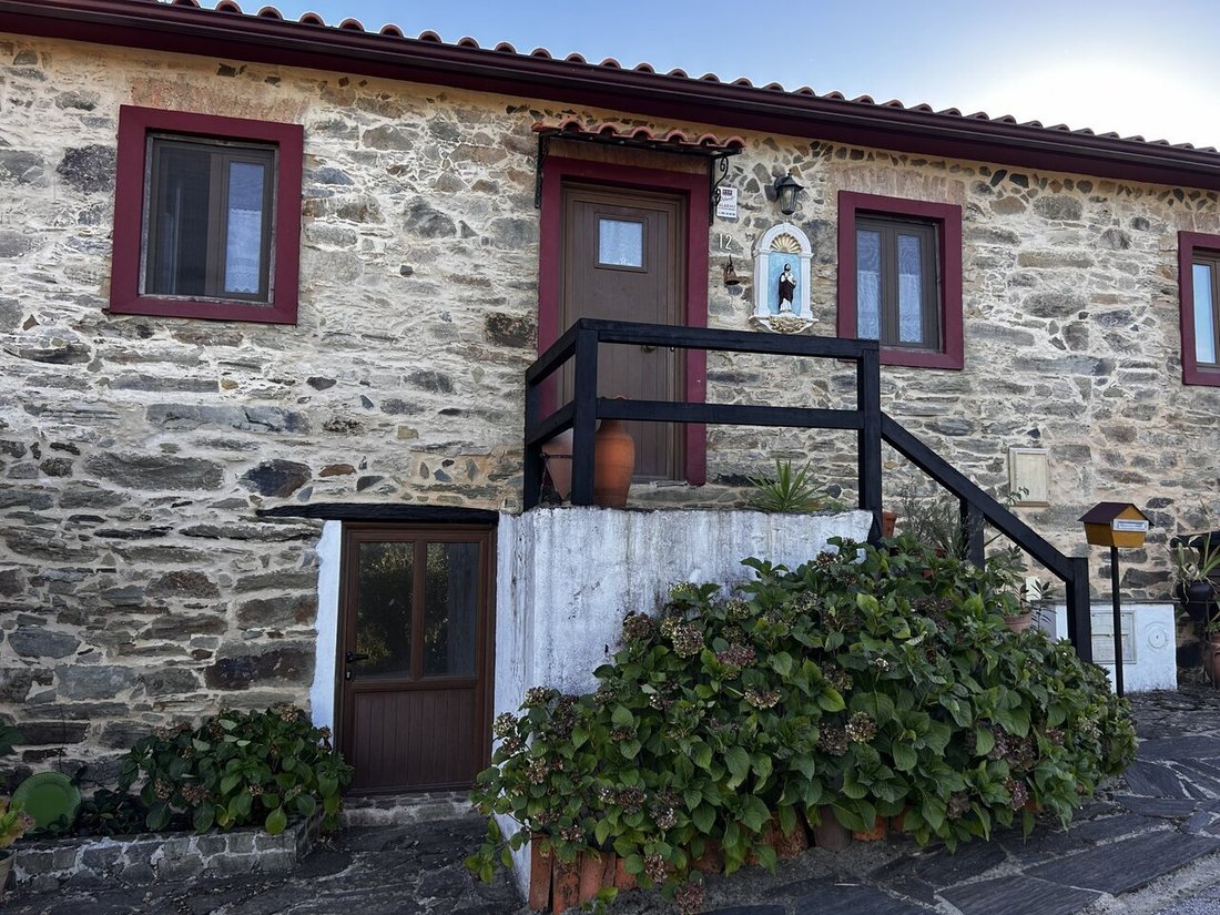House in Vila de Rei, Castelo Branco District, Portugal 1 - 19129116