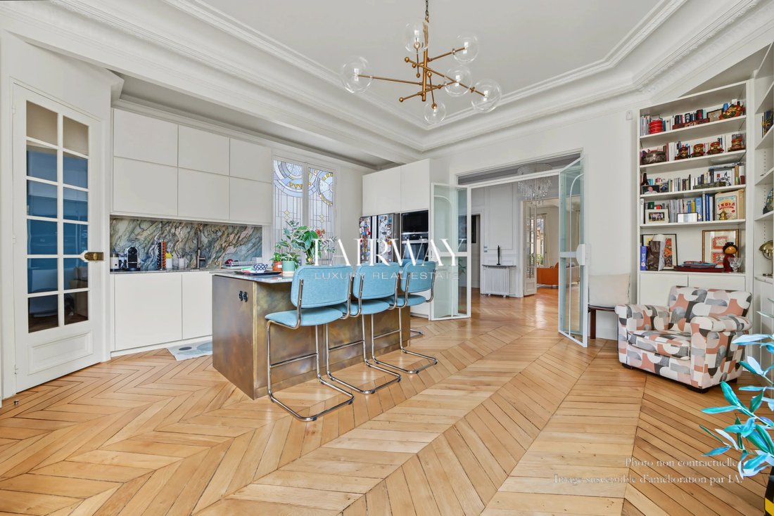 Apartment in Pereire-Malesherbes, Paris 17e Arrondissement, Paris 5 - 19122403