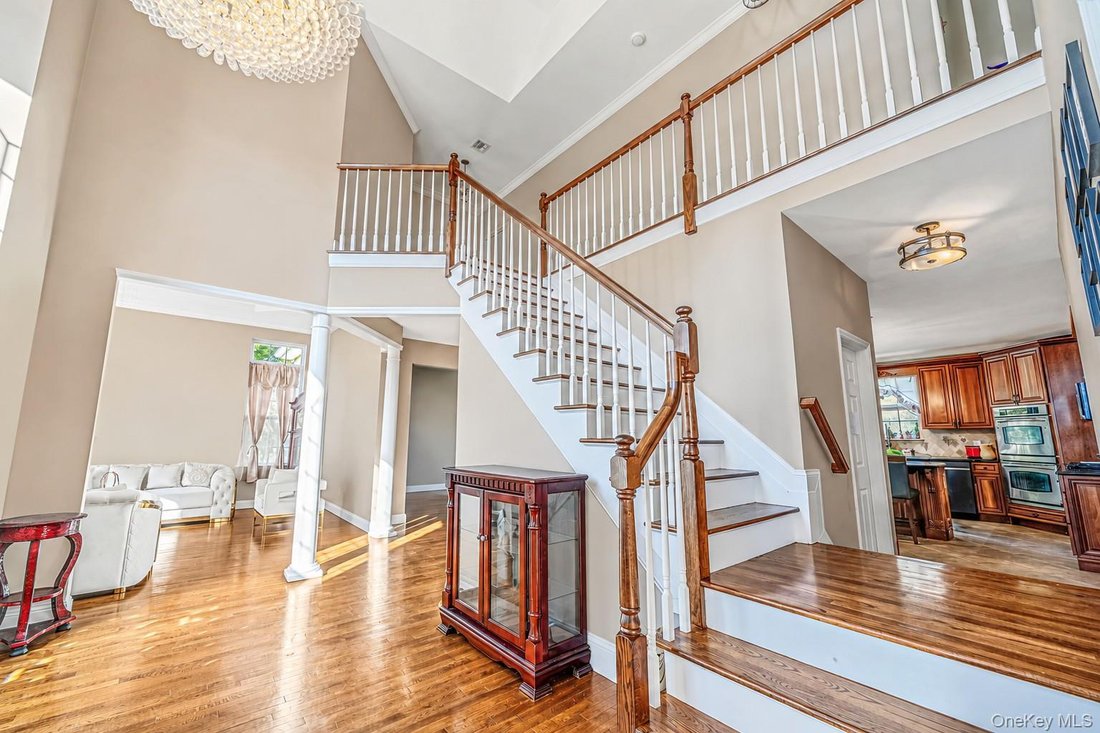 House in Shoreham, New York, United States 5 - 19124873