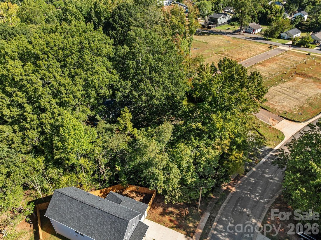 Land in Charlotte, North Carolina, United States 5 - 19126802