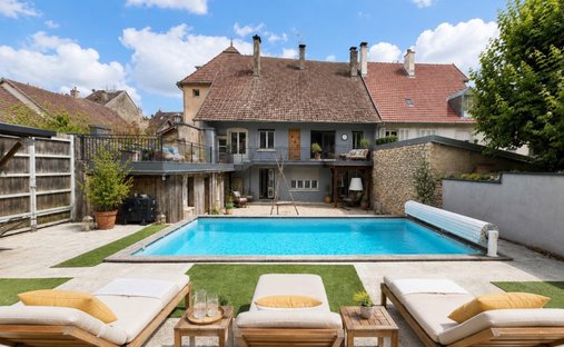 Casa en Ornans, Borgoña-Franco Condado, Francia 1
