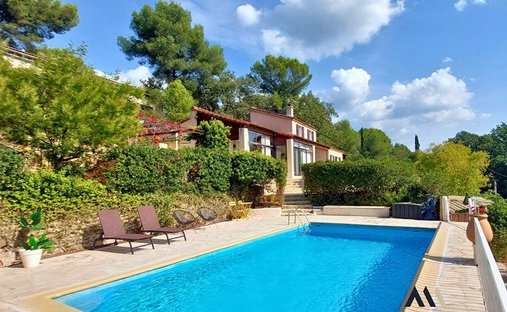 Casa en Les Freres-Les Cancades-Les Ginestes, Le Beausset, Francia 1