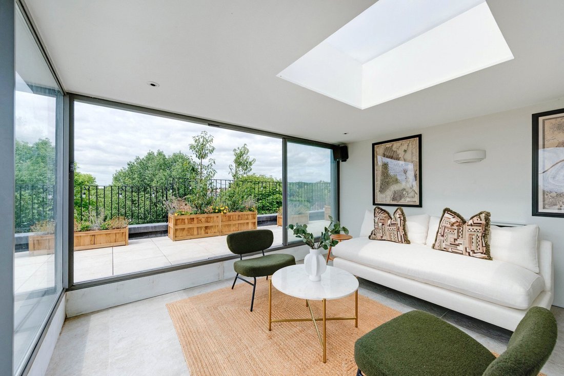 Apartment in Belsize Park, Camden, England 1 - 19134872