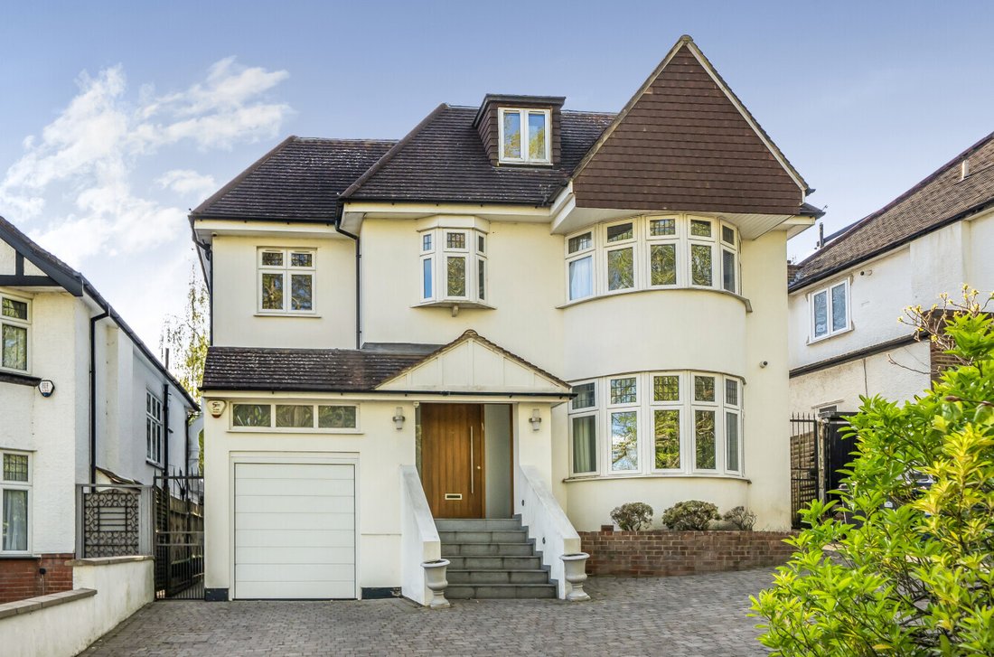 House in Barnet, England 1 - 19130789