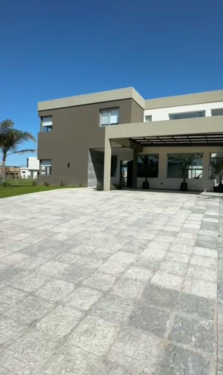 House in Canning, Buenos Aires, Argentina 1 - 19123621