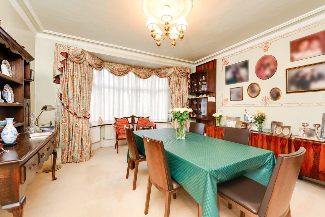 House in Finchley, Barnet, England 3 - 19134842