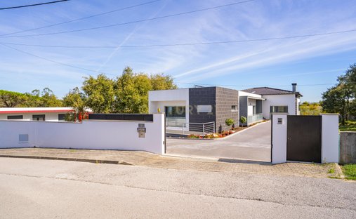Villa in Parceiros e Azoia, Leiria, Portugal 1