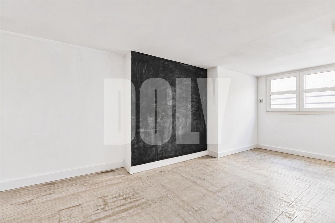 Apartment in Montmartre, Paris 18e Arrondissement, Paris 4 - 19123010