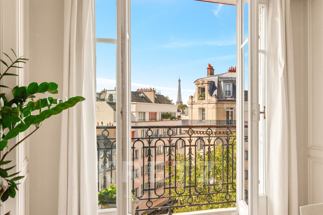 Apartment in Saint Thomas d'Aquin, Paris 7e Arrondissement, Paris 1 - 19132560
