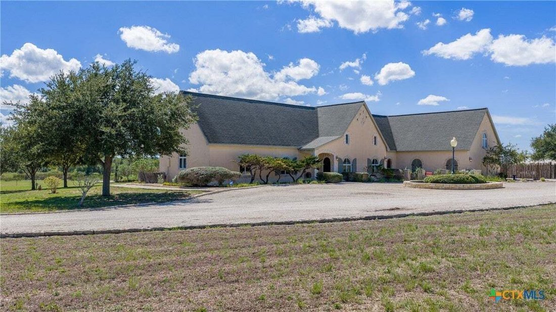 House in Cuero, Texas, United States 1 - 19128382