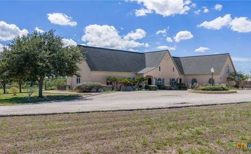 House in Cuero, Texas, United States 1
