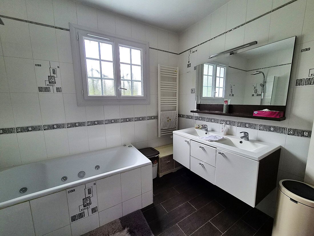 Villa in Immaculée Bourg, Saint-Nazaire, Frankreich 4 - 19123247