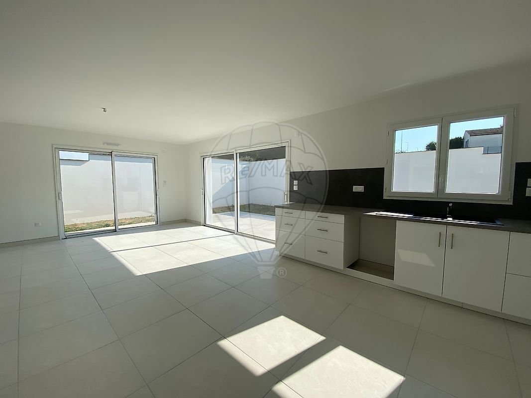 House in Vaux-sur-Mer, Nouvelle-Aquitaine, France 2 - 19129996