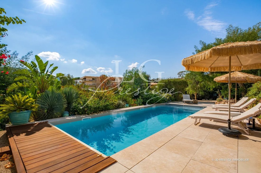 Villa en Mandelieu-la-Napoule, Provenza-Alpes-Costa Azul, Francia 3 - 19130876