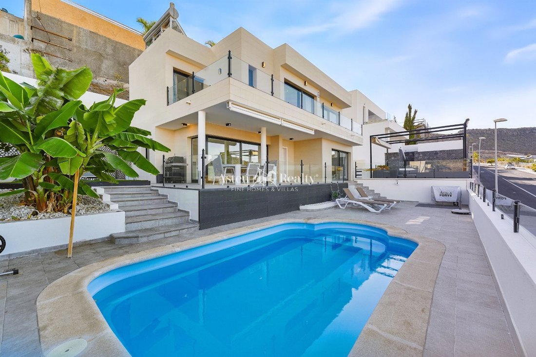 Villa in Costa Adeje, Adeje, Canary Islands 2 - 19125589