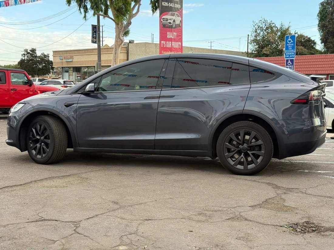 Suv in El Monte, CA, United States 4 - 19134040