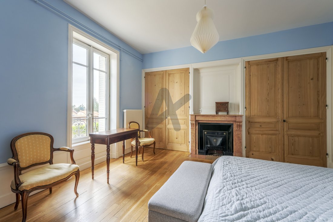 House in Saint-Genis-les-Ollieres, Auvergne-Rhône-Alpes, France 4 - 19126010