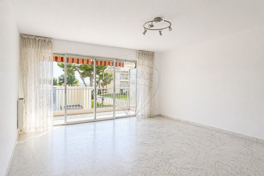 Apartamento en Saint-Laurent-du-Var, Provenza-Alpes-Costa Azul, Francia 2 - 19129974