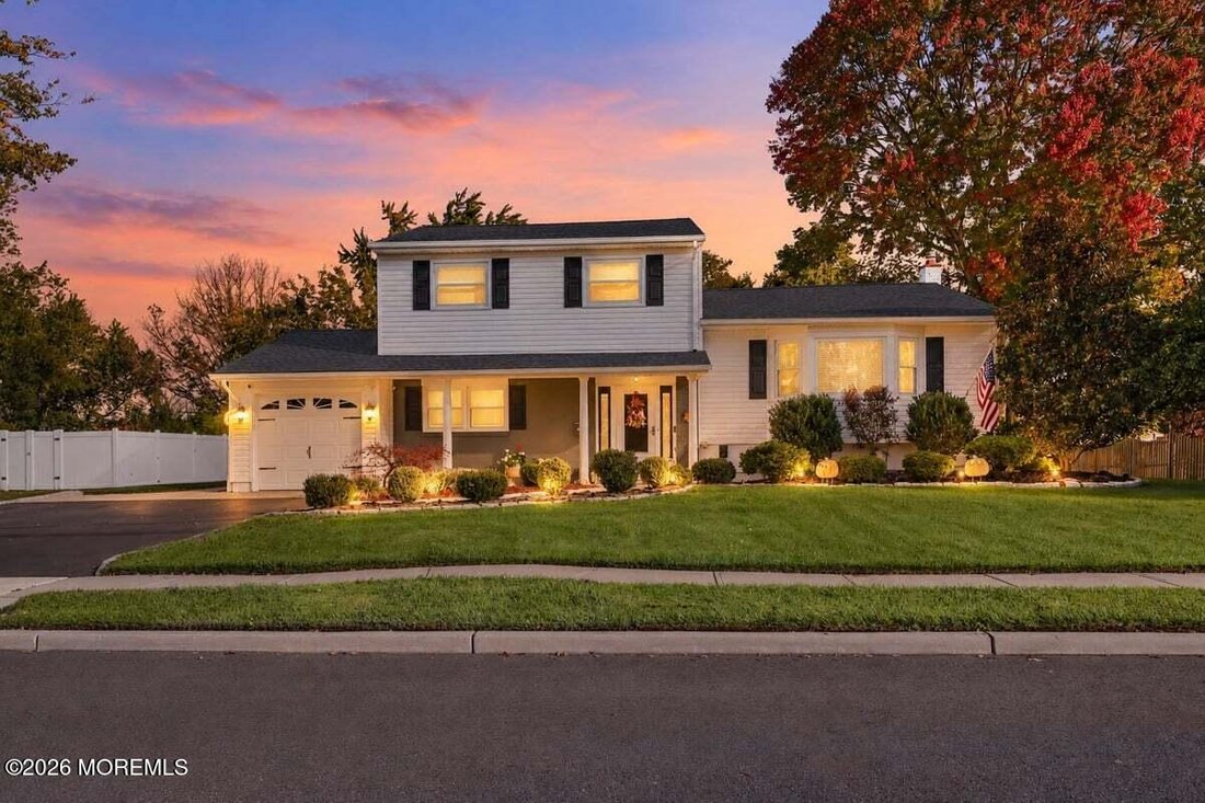 House in Old Bridge Township, New Jersey, United States 1 - 19123319