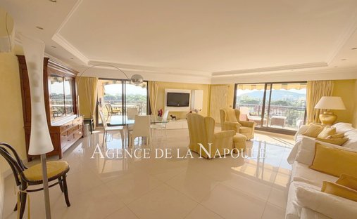 Apartamento en Le Cottage, Mandelieu-la-Napoule, Francia 1