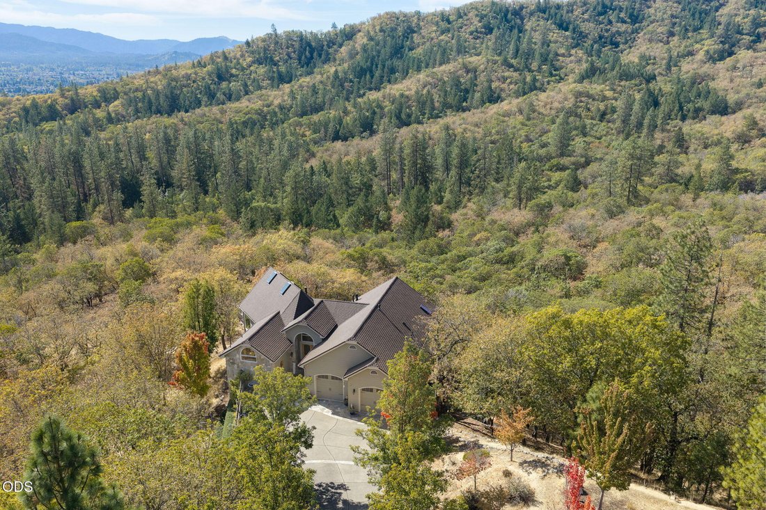 House in Grants Pass, Oregon, United States 3 - 19124023