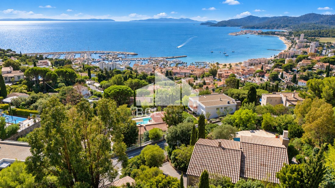 Maison à Le Lavandou, Provence-Alpes-Côte d'Azur, France 1 - 19126106