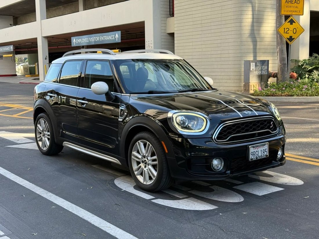Coupe in Inglewood, CA, United States 3 - 19135726
