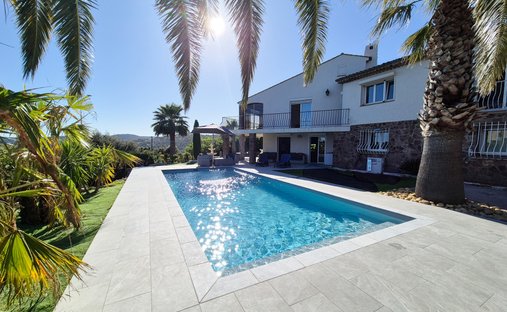 House in Ecarts, Roquebrune-sur-Argens, France 1