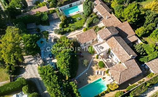 Castello a Saint-Remy-de-Provence, Provenza-Alpi-Costa Azzurra, Francia 1