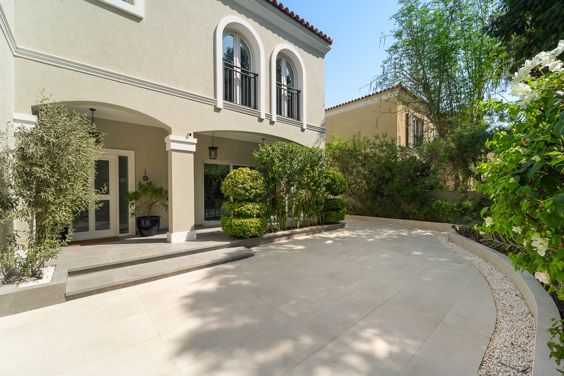 Villa in Green Community, Dubai, United Arab Emirates 4 - 19127559