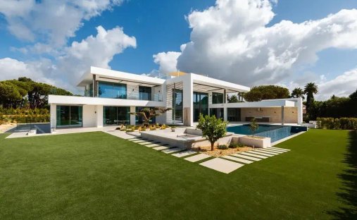Villa in Quarteira, Algarve, Portugal 1