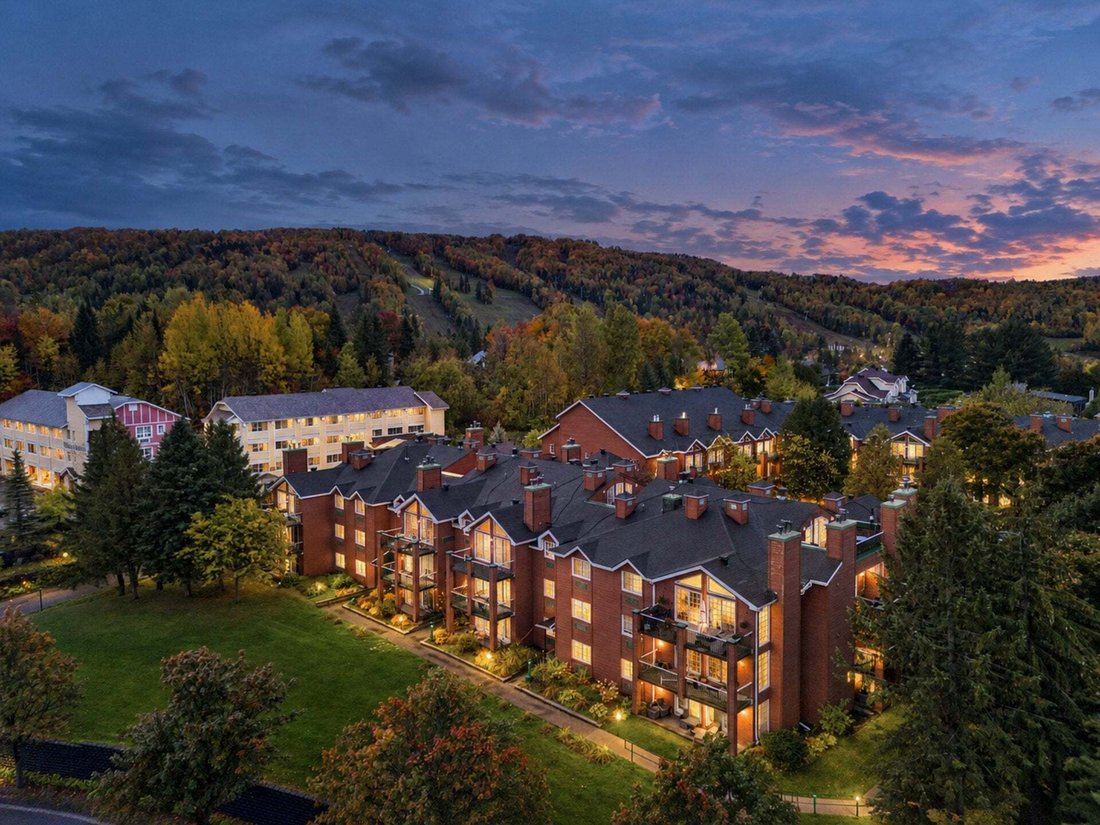 Condo in Saint-Sauveur, Quebec, Canada 1 - 19126368
