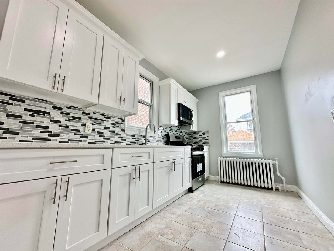 Casa a North Bergen, New Jersey, Stati Uniti 2 - 19120649