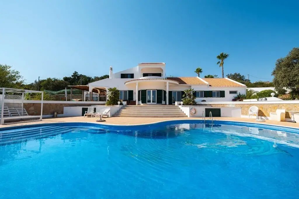 Villa in Loule (Sao Clemente), Algarve, Portugal 1 - 18981341