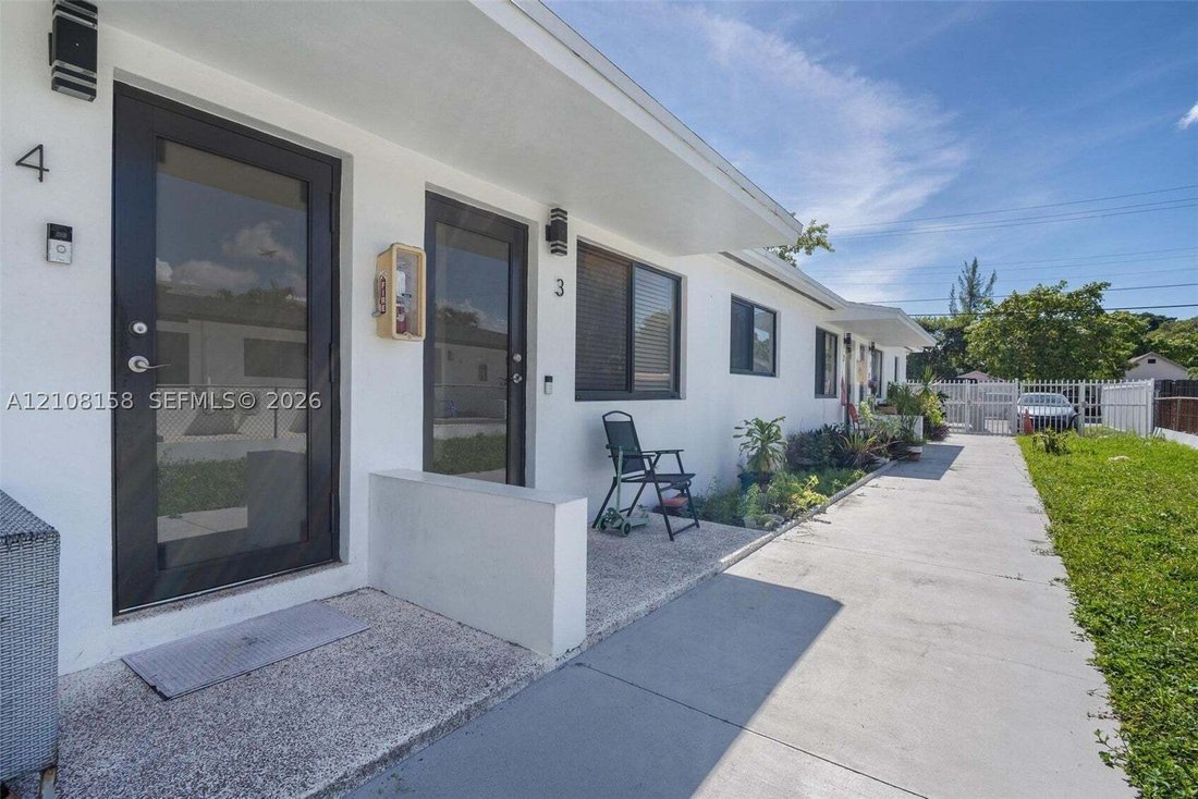 Miami, Florida, United States 1 - 19125246