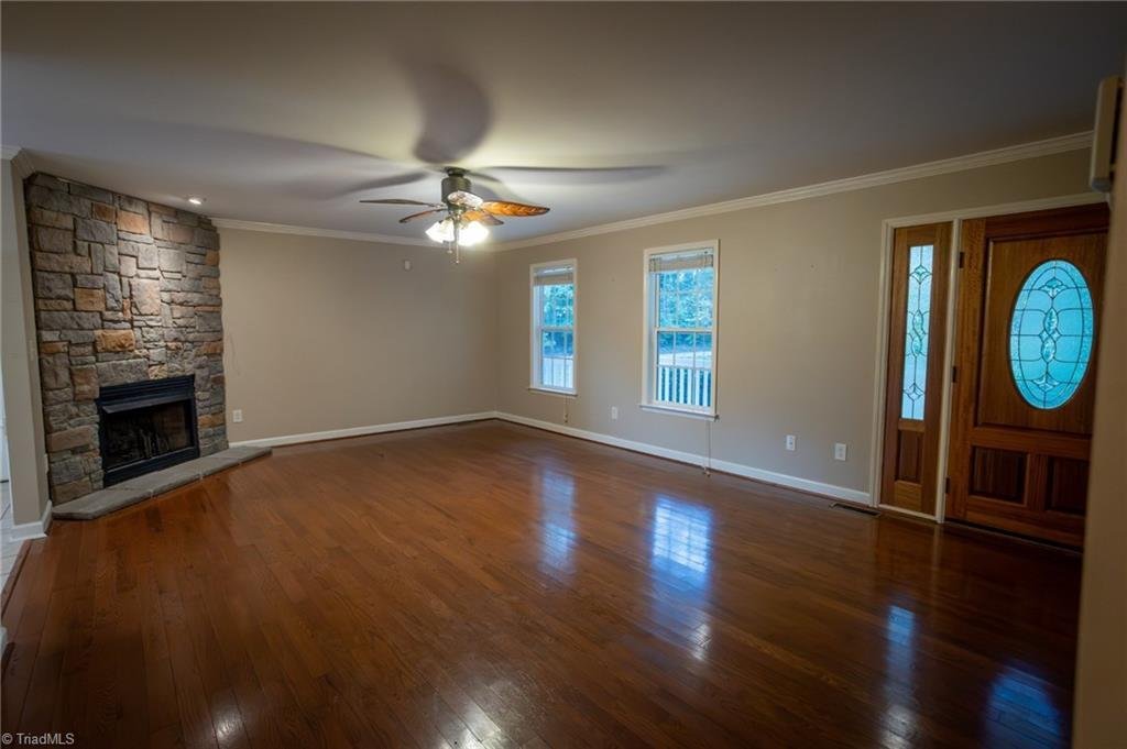 Casa en Walnut Cove, Carolina del Norte, Estados Unidos 3 - 19130686