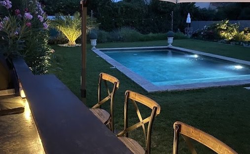 Casa a Est, Lorgues, Francia 1