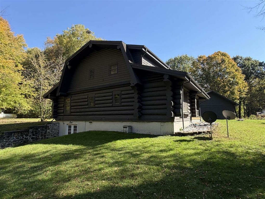 House in Jonesville, Michigan, United States 4 - 19122330