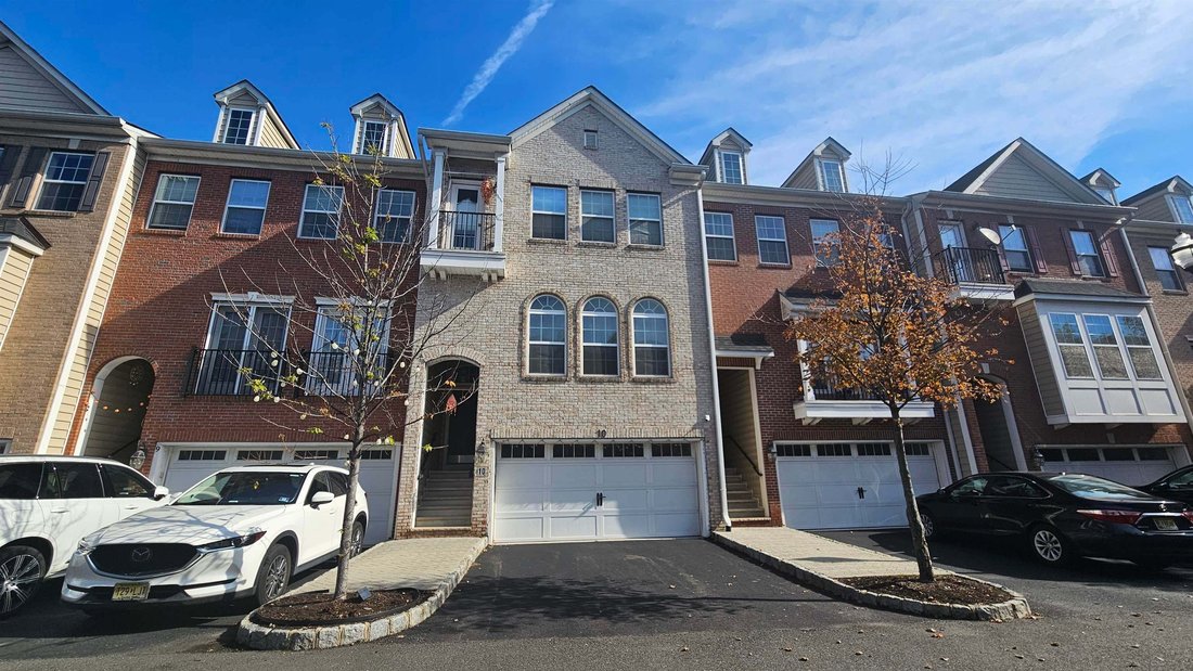 Townhouse in Secaucus, New Jersey, United States 1 - 19120869