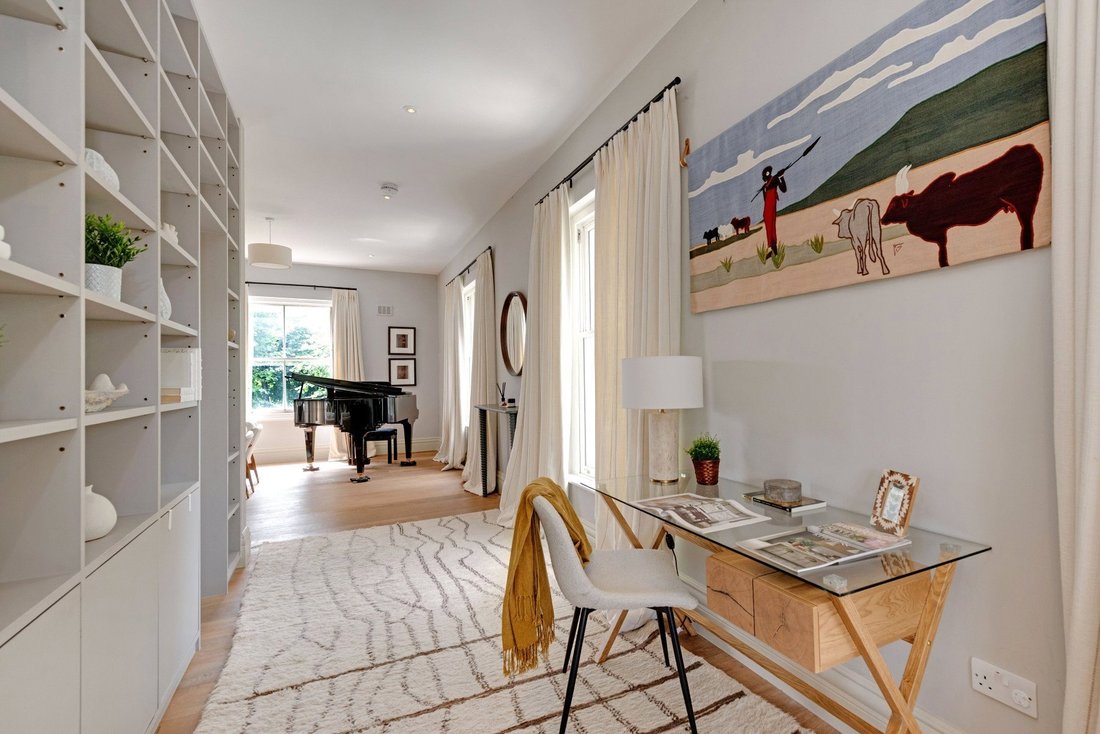 Apartment in Belsize Park, Camden, England 4 - 19134872