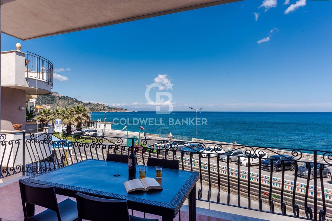 Apartamento en Giardini-Naxos, Sicilia, Italia 1 - 19127757