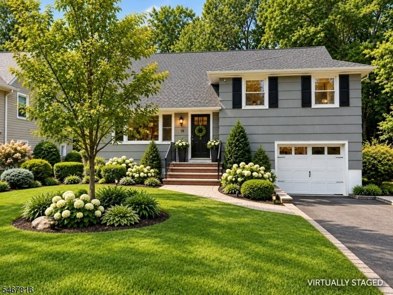 House in Livingston, New Jersey, United States 1 - 19123473