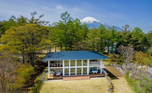 Villa in Yamanakako, Yamanashi, Japan 1