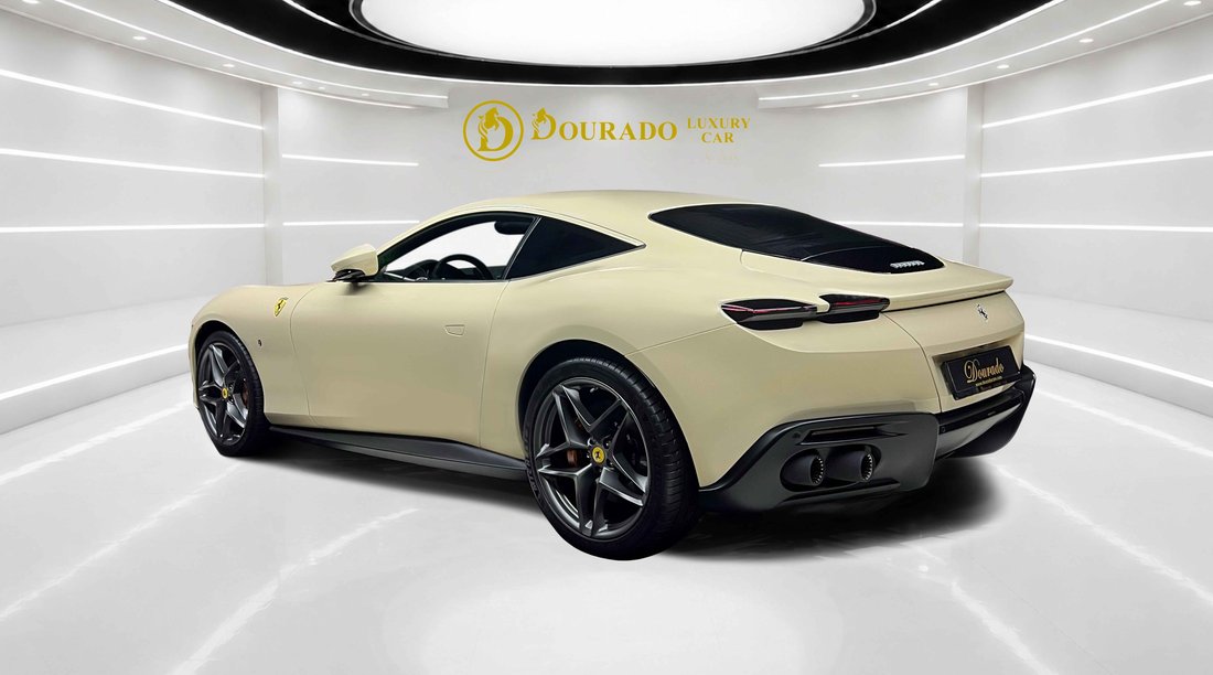 Coupe in Dubai, United Arab Emirates 4 - 19128246