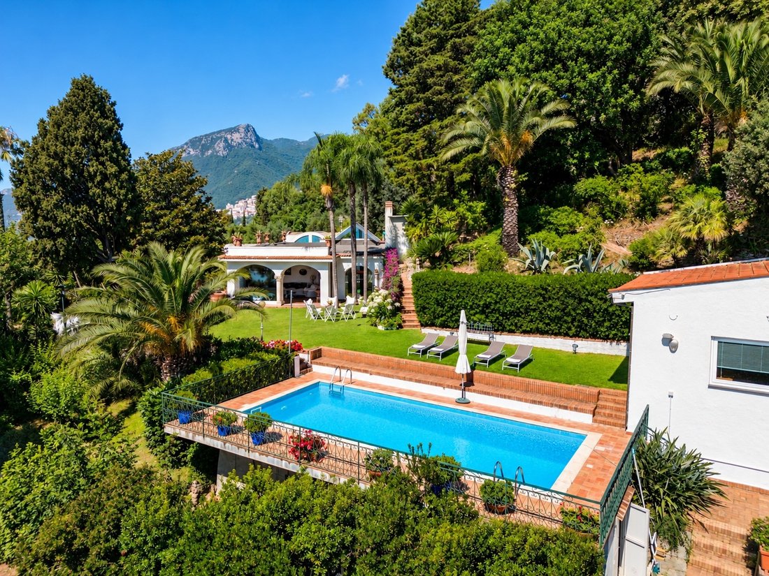 Villa in Vietri sul Mare, Kampanien, Italien 2 - 19130553
